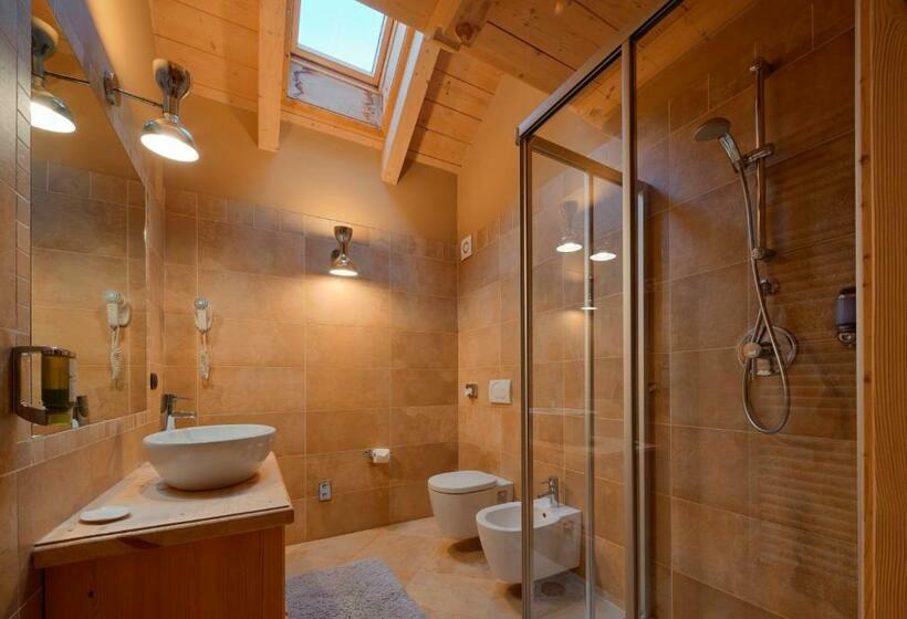 Balkonlu Standart Oda, Agriturismo Rini