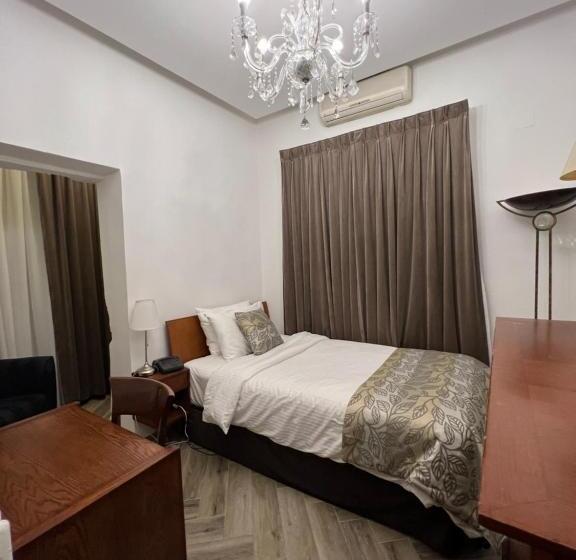 اتاق استاندارد یک نفره, Bonita Inn