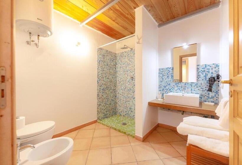 Camera Standard Letto King Accessibile ai persone con mobilità ridotta, Casa Giovanni Da Procida