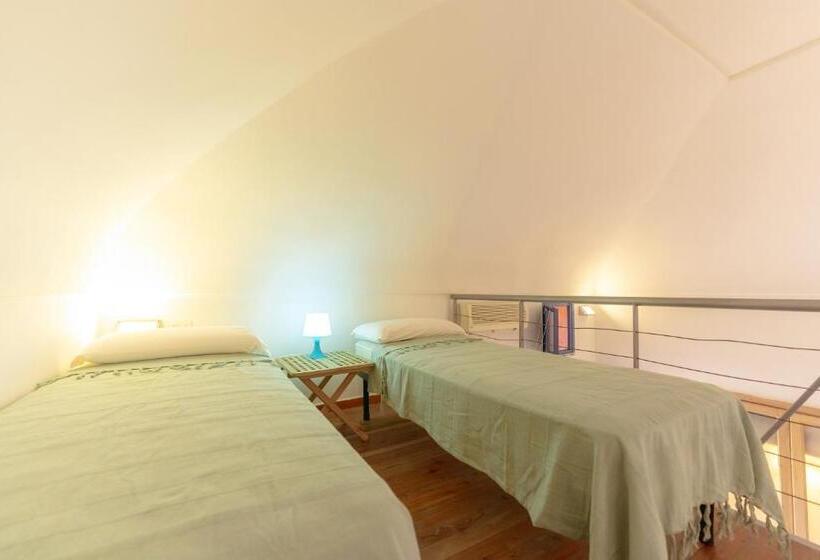 Camera Standard Letto King Accessibile ai persone con mobilità ridotta, Casa Giovanni Da Procida