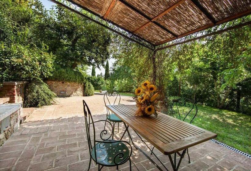 חדר סטודיו סטנדרד, Fonte Del Castagno