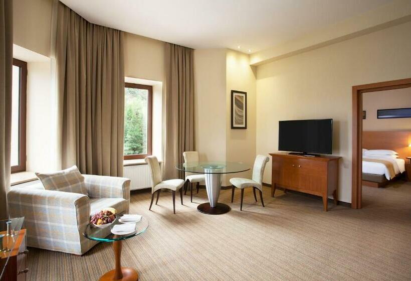 Люкс Кровать Кинг, Grand Resort Jermuk