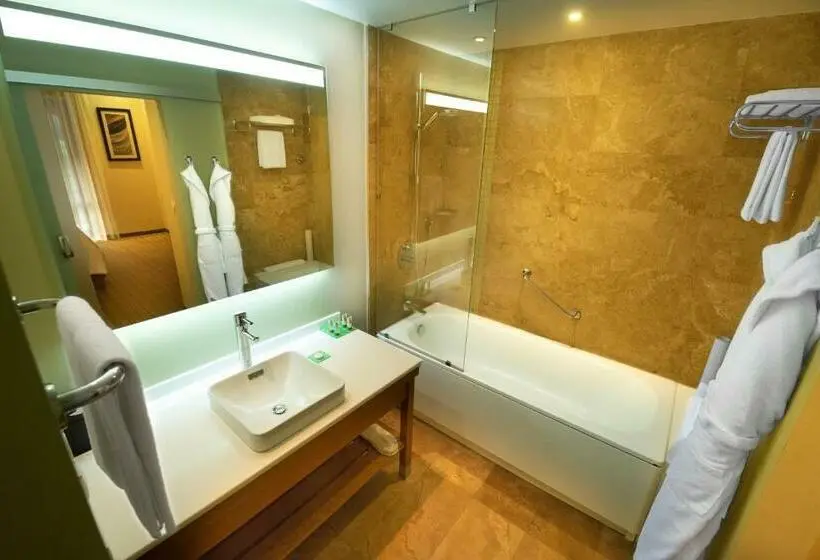 Sviitti King-vuode, Grand Resort Jermuk