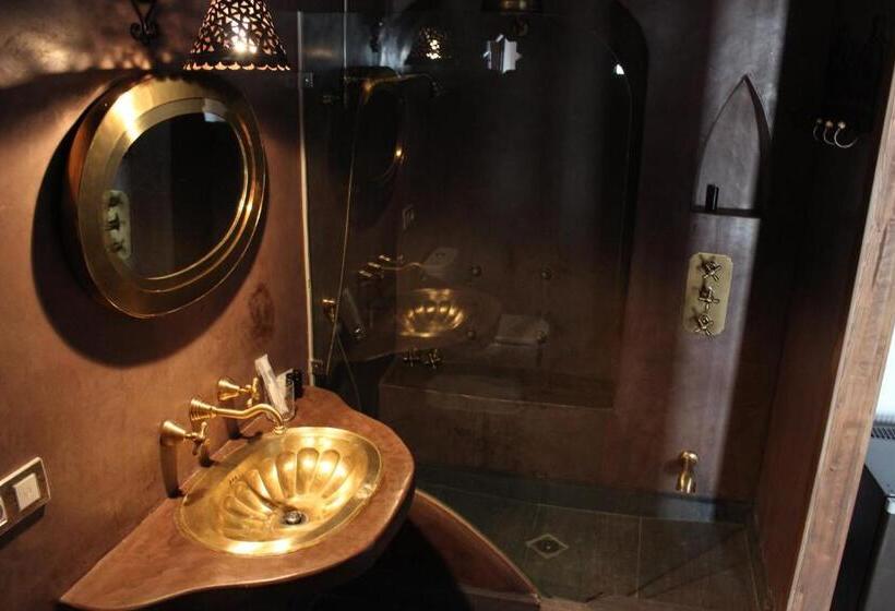 اتاق استاندارد, La Boheme