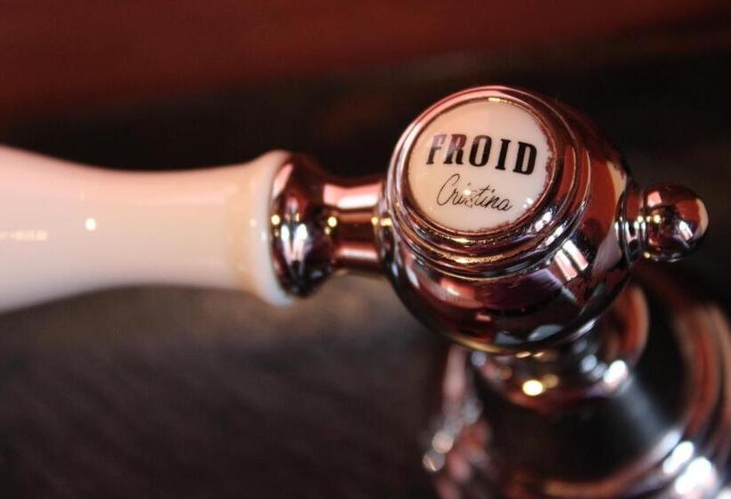 اتاق استاندارد با تراس, La Boheme