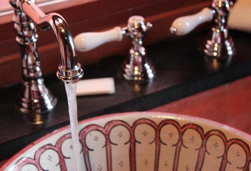 اتاق استاندارد با تراس, La Boheme