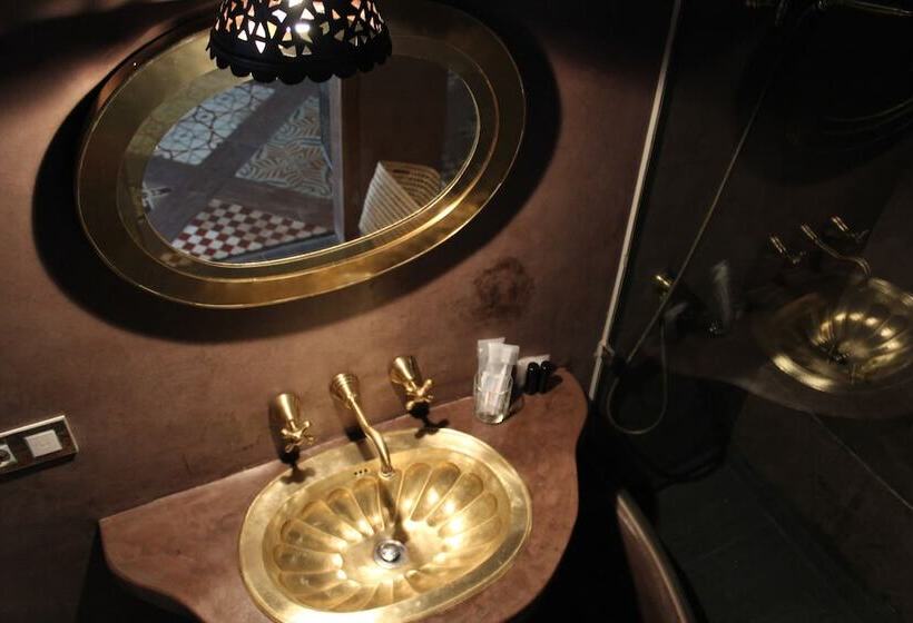 اتاق استاندارد, La Boheme