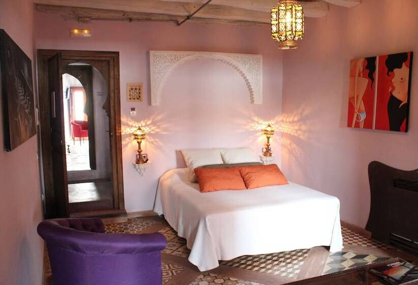 اتاق استاندارد با تراس, La Boheme