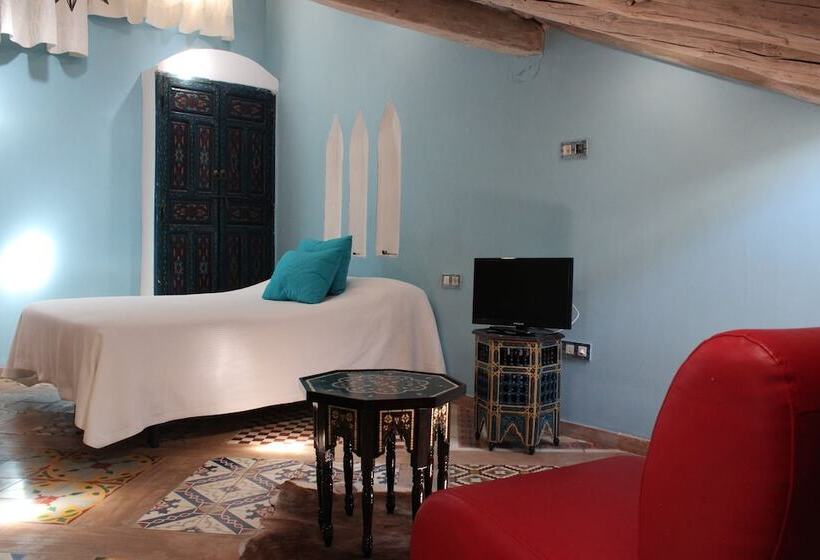 اتاق استاندارد یک نفره, La Boheme