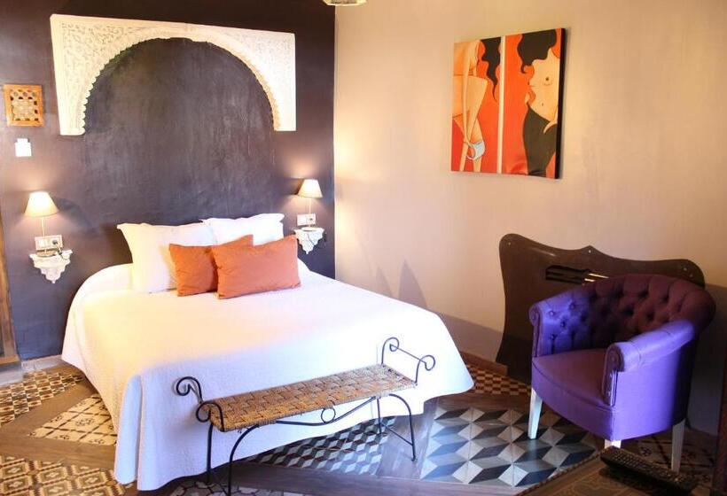 اتاق استاندارد با تراس, La Boheme