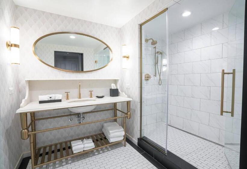 스탠다드 룸 퀸사이즈 침대, Leveque, Autograph Collection