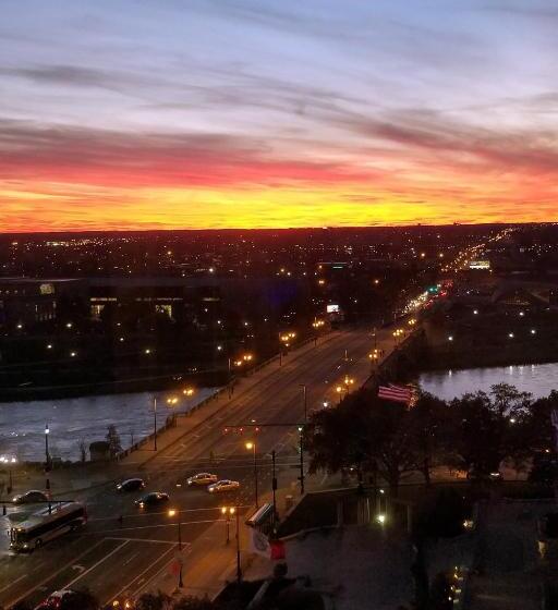 스탠다드 룸 퀸사이즈 침대, Leveque, Autograph Collection