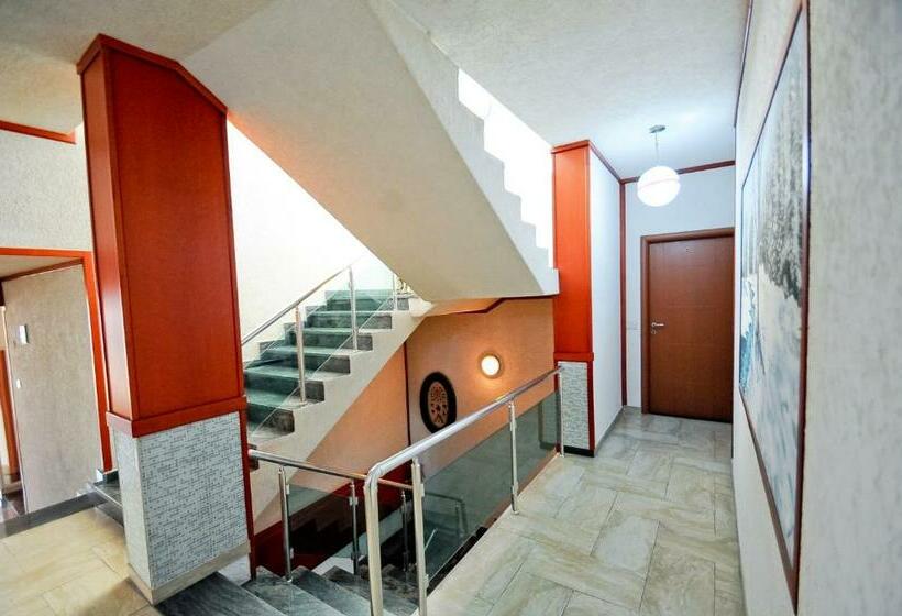 标准单人间, Lubjana