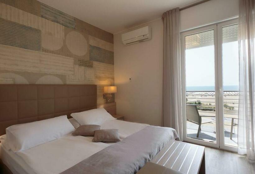 Standardzimmer mit Meerblick & Balkon, Monaco