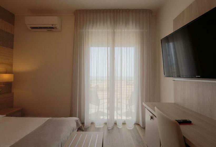 Standardzimmer mit Meerblick & Balkon, Monaco