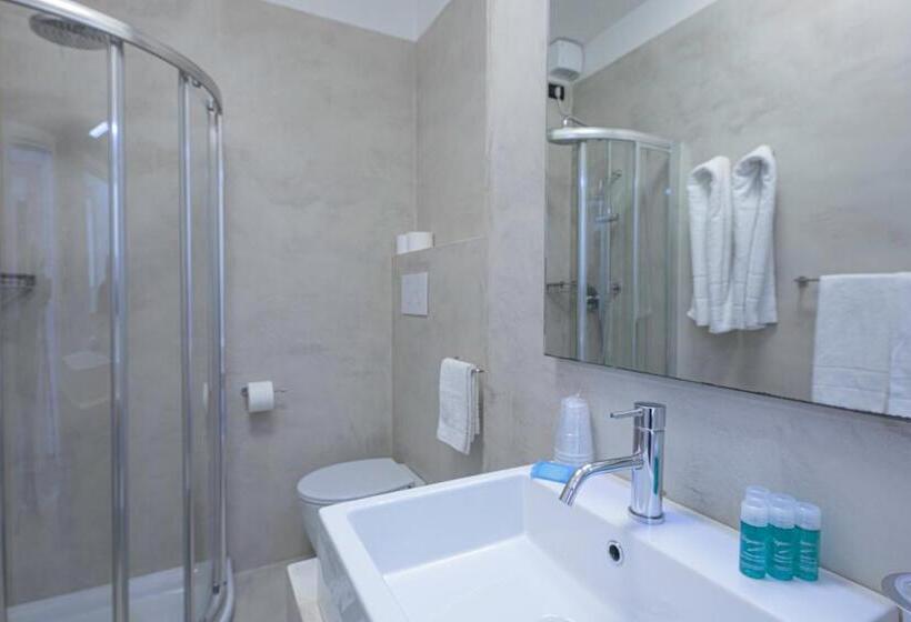 Standardzimmer mit Meerblick & Balkon, Monaco