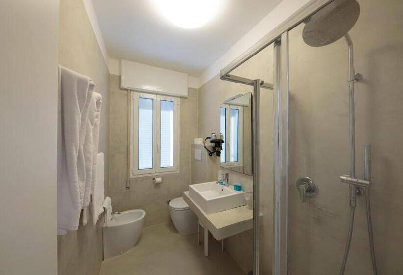 3-Bett-Standardzimmer Meerblick, Monaco