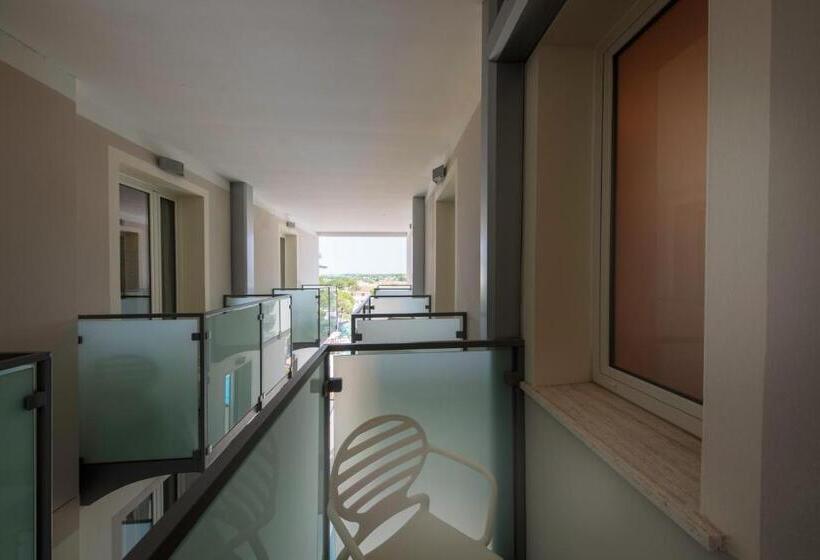 Basis Zimmer, Monaco