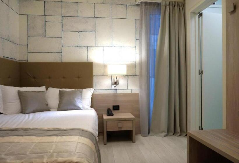 Basis Einzelzimmer, Monaco