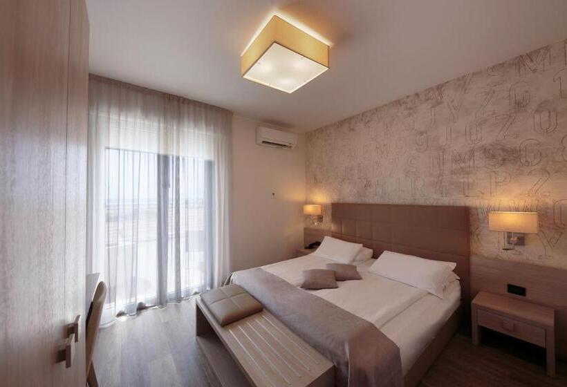 3-Bett-Standardzimmer Meerblick, Monaco