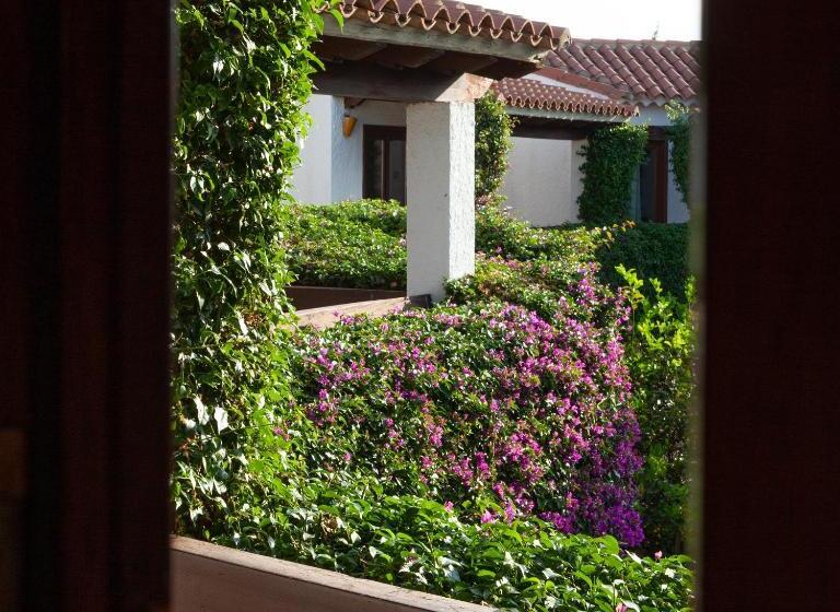 Полулюкс, Nora Club Hotel & Spa