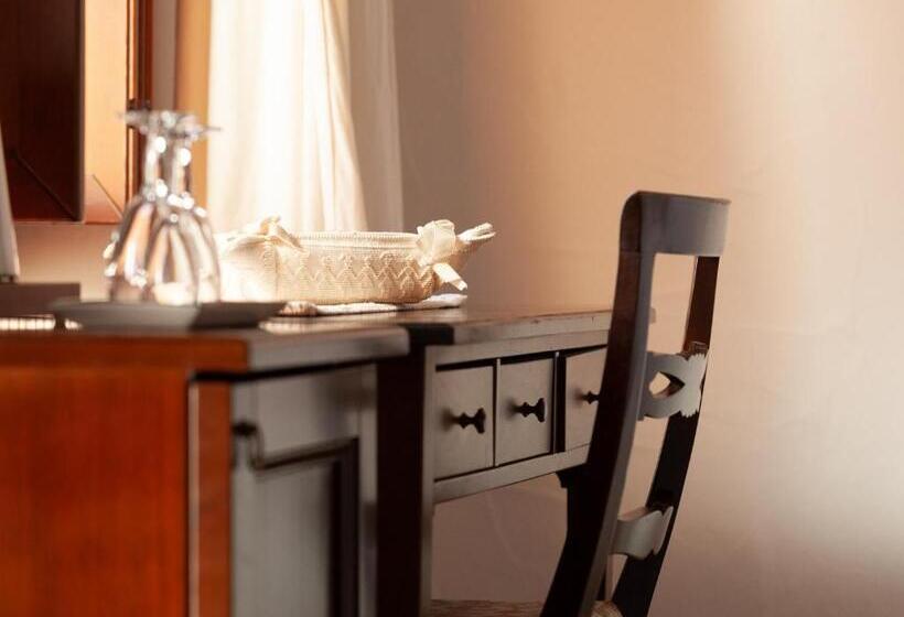 Полулюкс Повышенной Комфортности, Nora Club Hotel & Spa