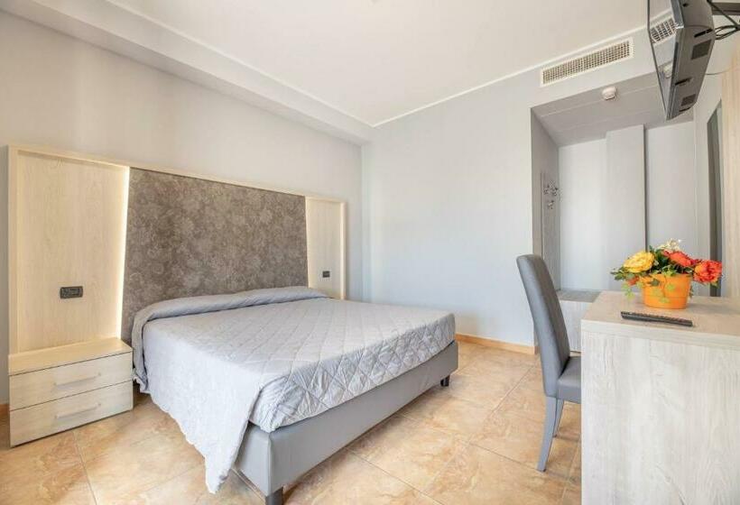 标准间侧面带海景, Salento Mirfran