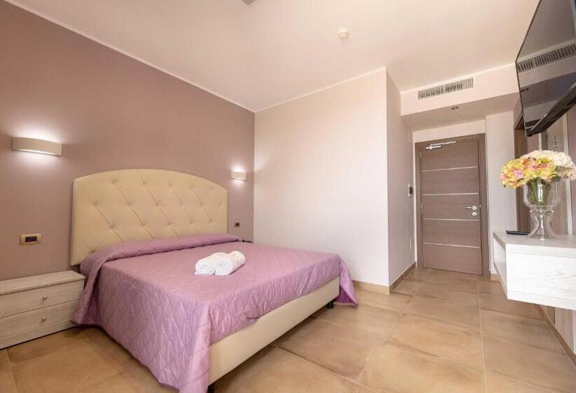 标准间侧面带海景, Salento Mirfran