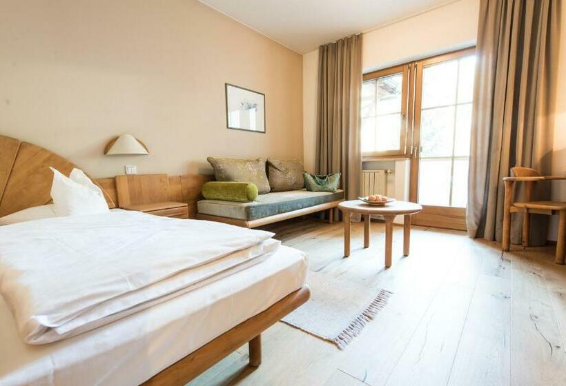 غرفة قياسية فردية, Taubers Bio Vital