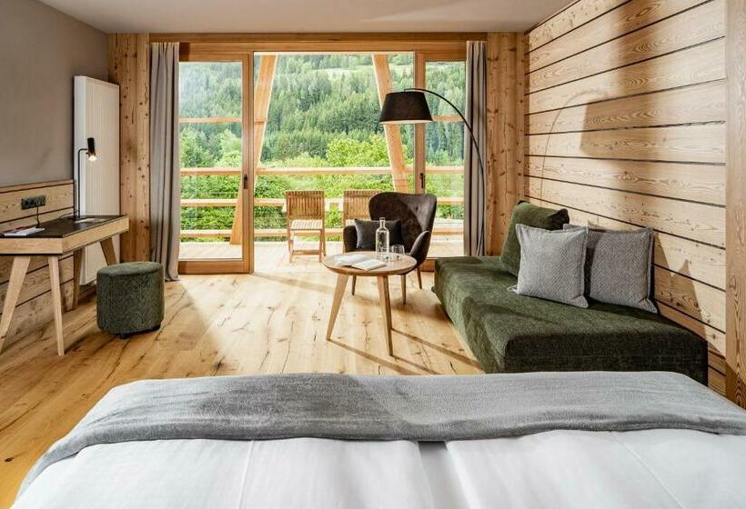 جناح مطلّ علي الجبل, Taubers Bio Vital