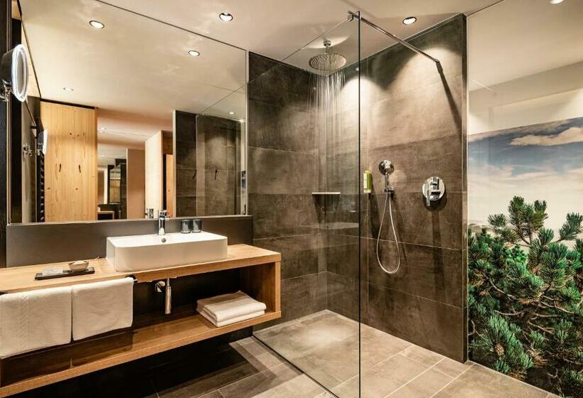 جناح مطلّ علي الحديقة, Taubers Bio Vital