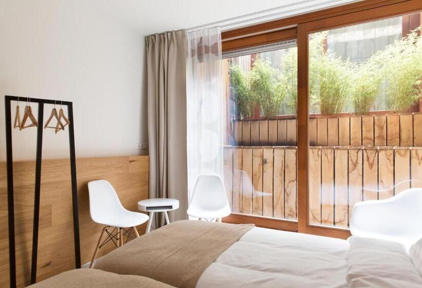 5 Bedroom Apartment, The Mansion