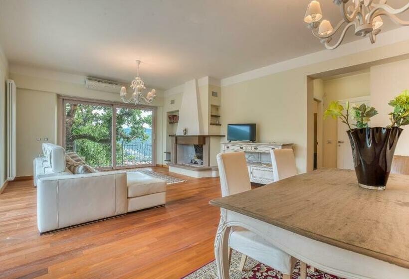 جناح, Villa De Santis