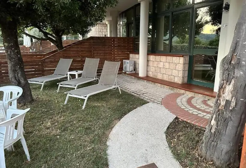 Quarto Quadruple Standart Vista Jardim, Villa De Santis