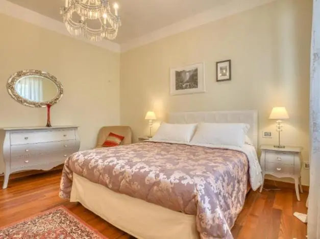 Quarto Triplo Superior, Villa De Santis