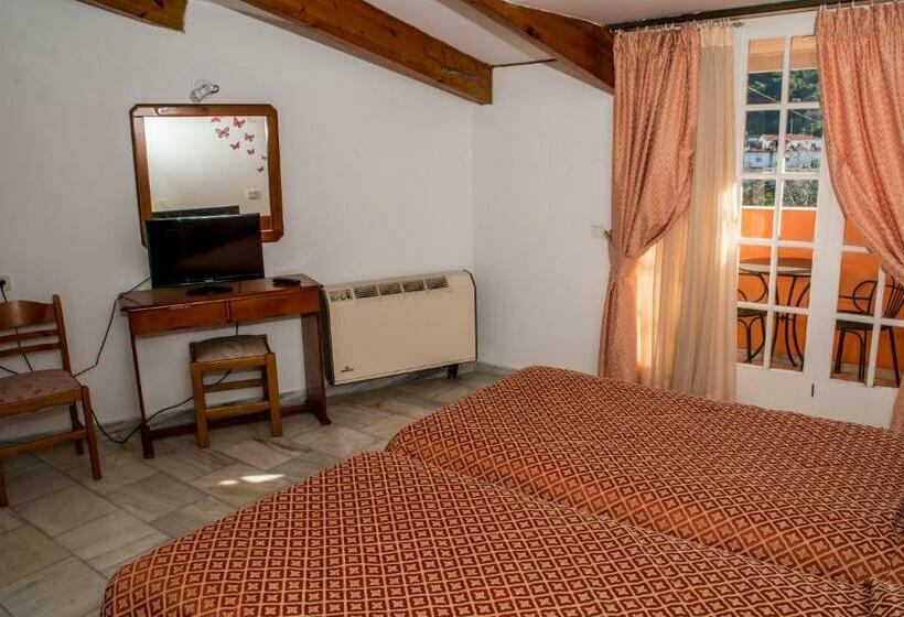 חדר סטודיו סטנדרד, Odysseus Palace