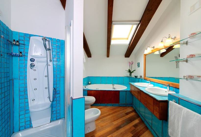 جناح جونيور, B&b Maiure