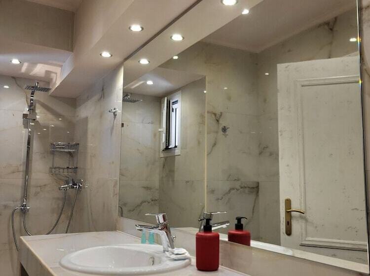 패밀리 스튜디오, Villa Vita Holidays