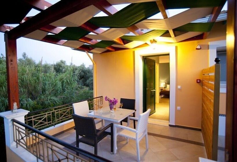 패밀리 스튜디오, Villa Vita Holidays