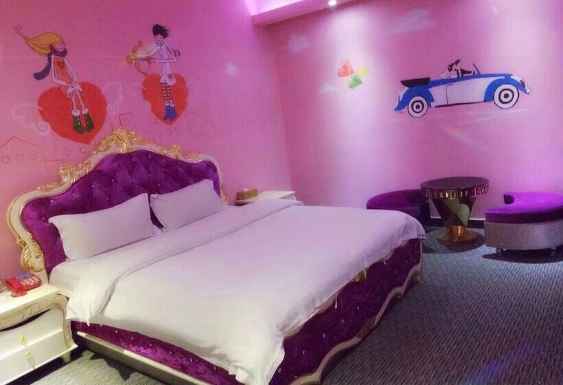 Quarto Deluxe, Aiqinhai