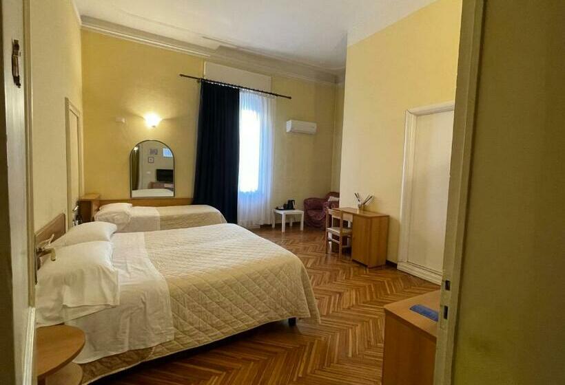 اتاق استاندارد پریمیوم سه تخته, Panorama Bologna Centro