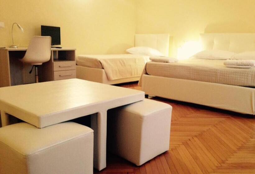 Ortak Banyolu Standart Dört Kişilik Oda, Panorama Bologna Centro