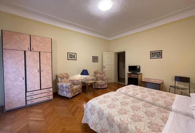 Ortak Banyolu Standart Oda, Panorama Bologna Centro