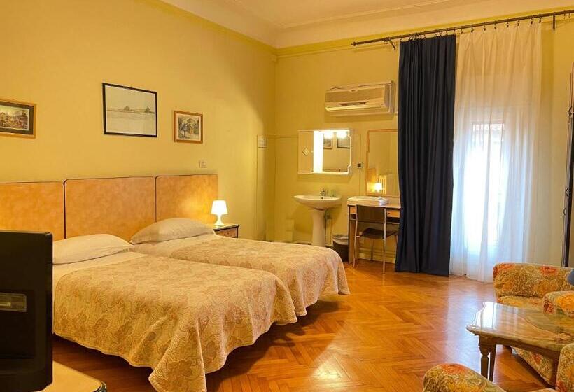 Ortak Banyolu Standart Oda, Panorama Bologna Centro