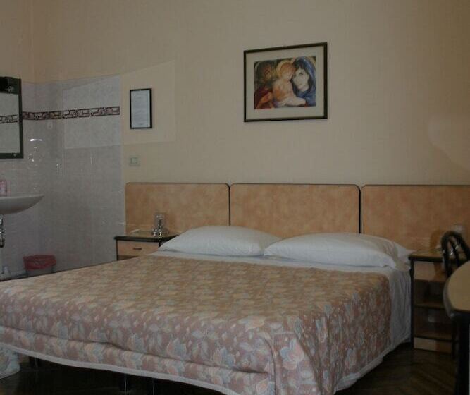 Ortak Banyolu Standart Oda, Panorama Bologna Centro