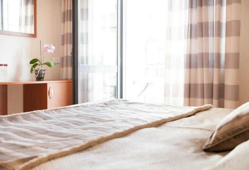 스탠다드 룸, Fabbrini