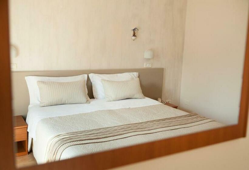 스탠다드 룸, Fabbrini