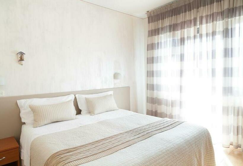 스탠다드 룸, Fabbrini