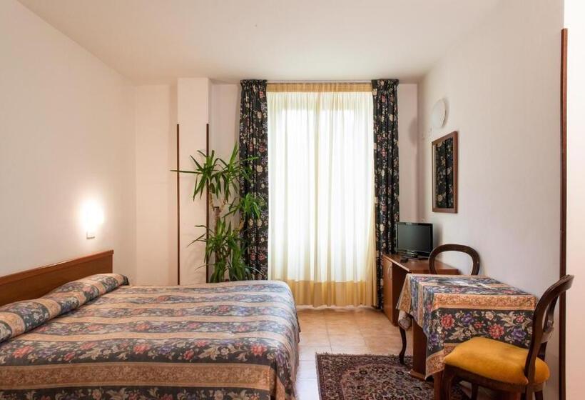 스탠다드 룸, Fabbrini