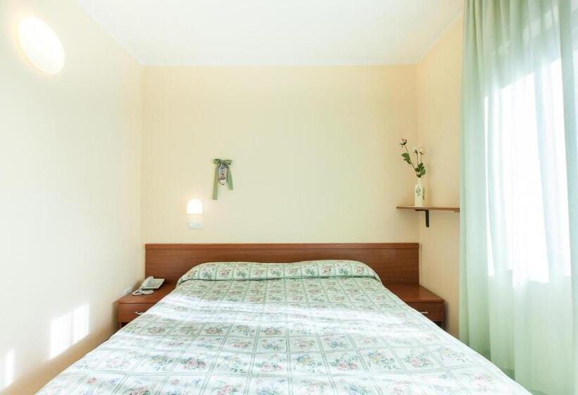 스탠다드 싱글 룸, Fabbrini